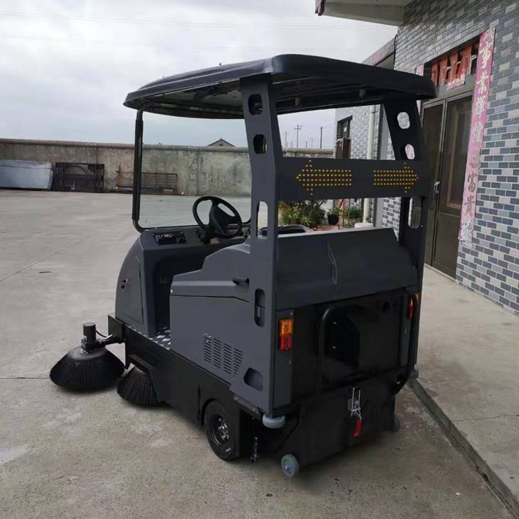Street Dust Cleaning Riding Driving Floor Sweeper