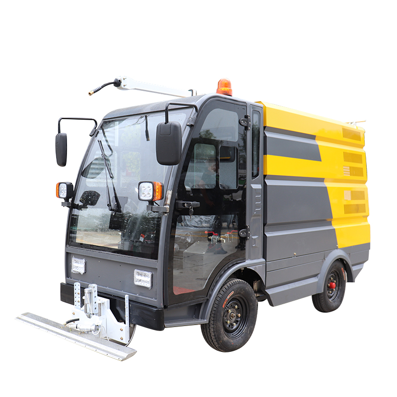 Low price high quality electric vacuum guardrail road cleaning truck