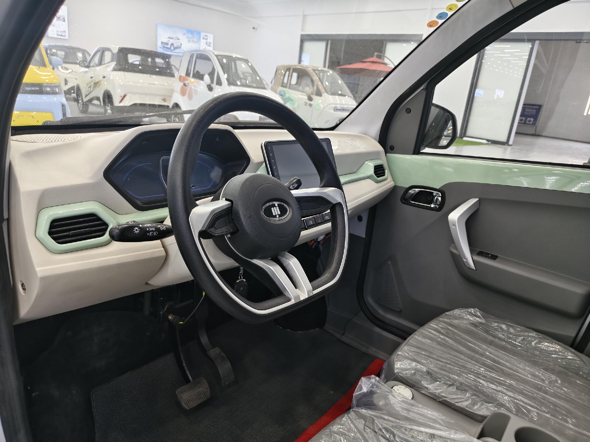 Keyu Special Offers EEC A901 72V 100AH 3000W 45KMH Small Electric Car