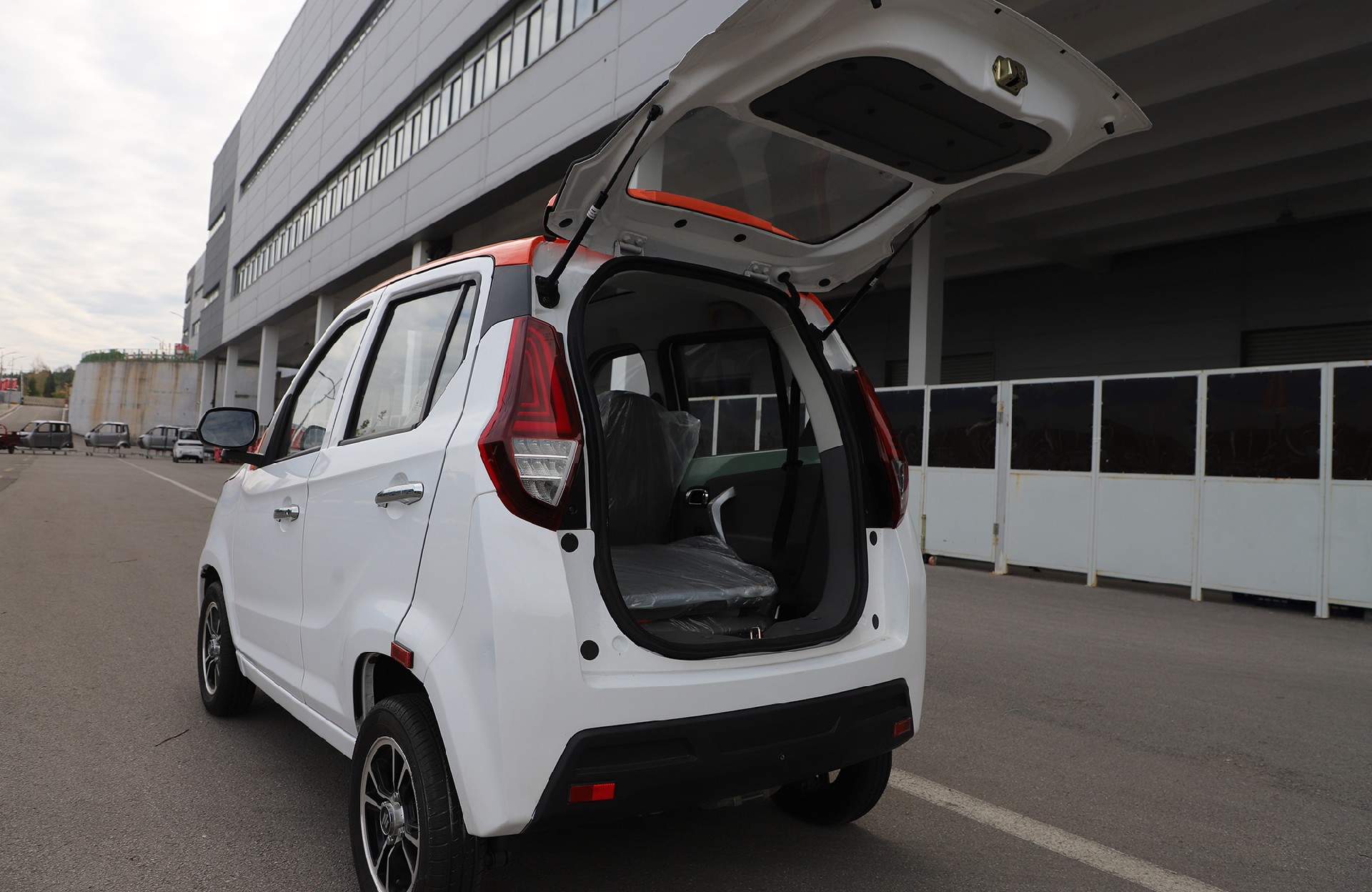 Keyu Special Offers EEC A901 72V 100AH 3000W 45KMH Small Electric Car