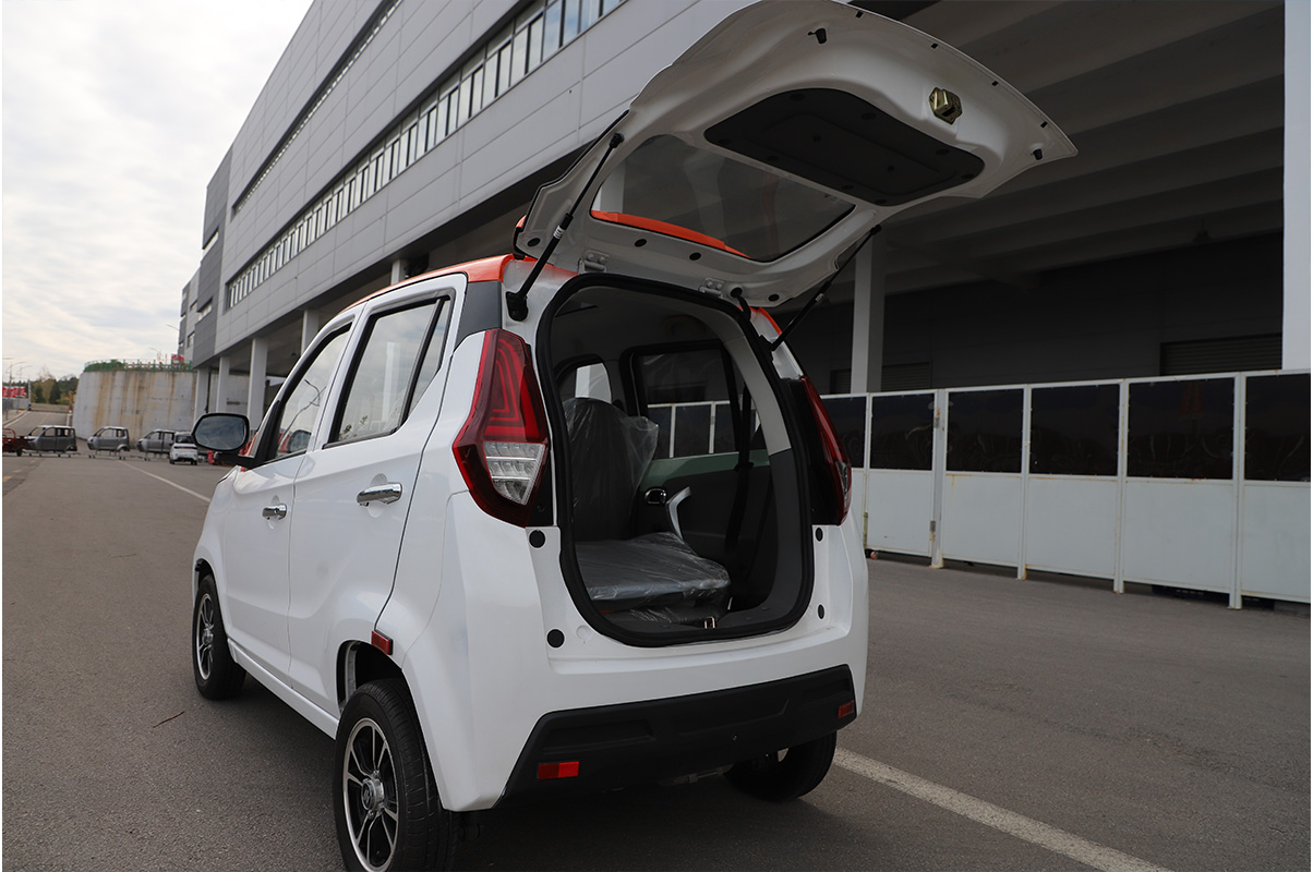 Keyu Factory A900 72V100ah 3000W 45KMH Electric Car